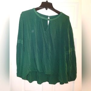 Maurices Womens Size XL Green Key Hole Blouse